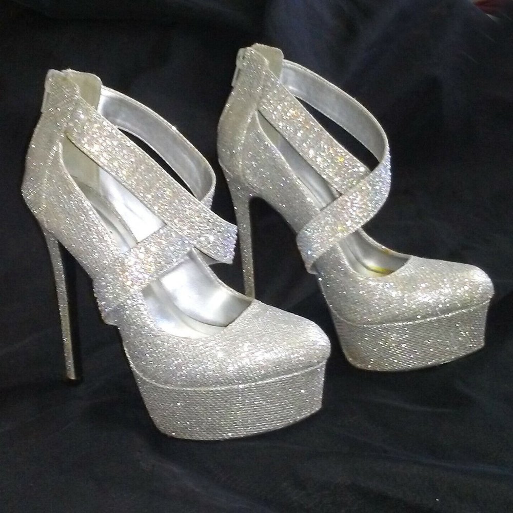 SILVER GLITTER PLATFORM PUMPS